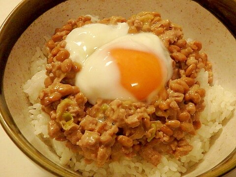 納豆肉味噌丼